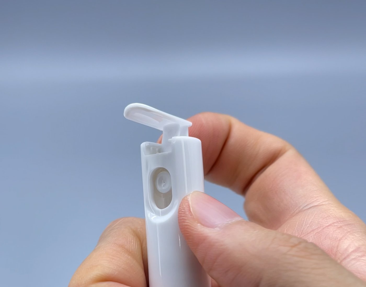 Flip-Top Spray